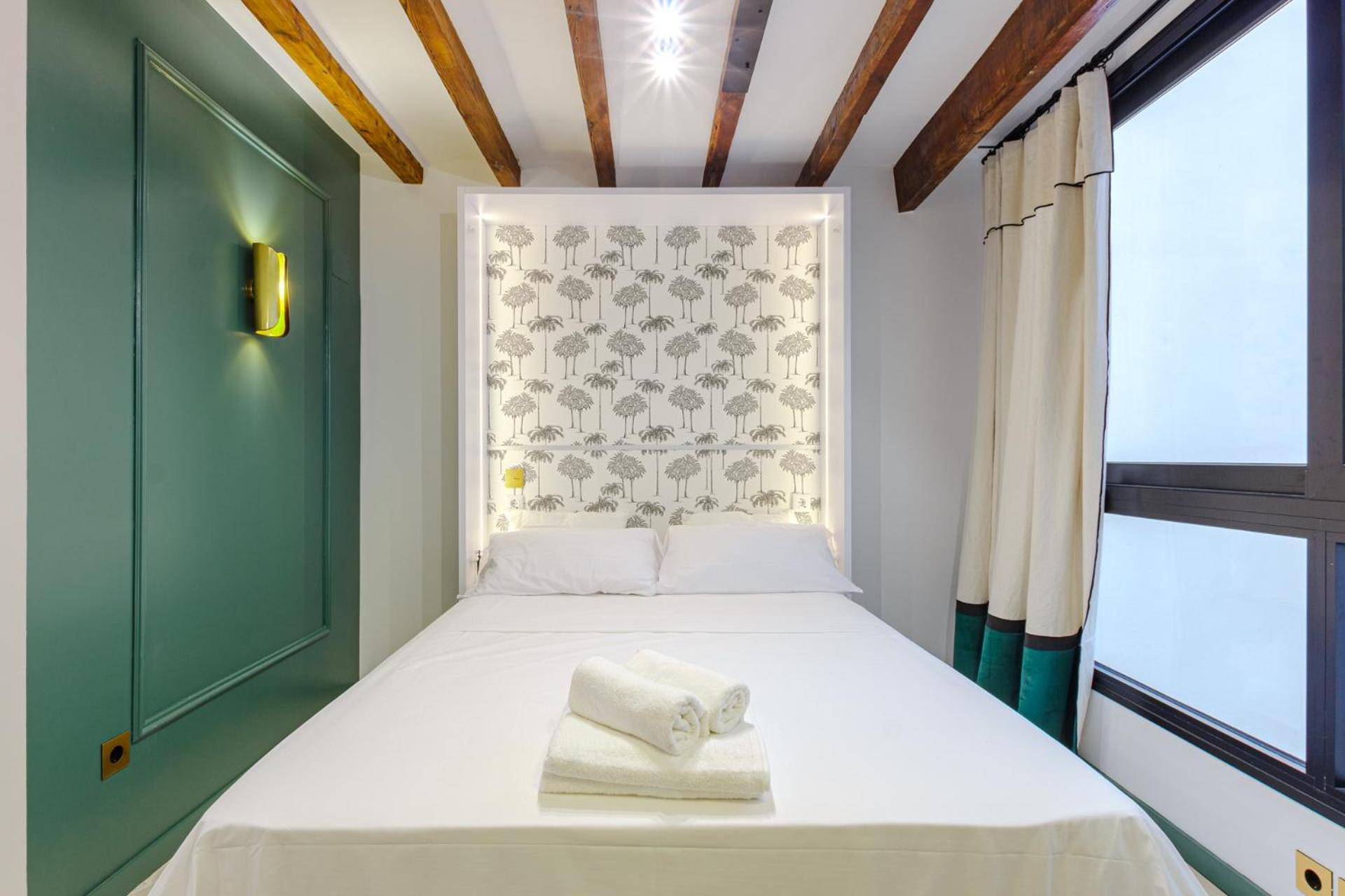 Refined And Practical Studio In Historic Center Of Alicante Esterno foto