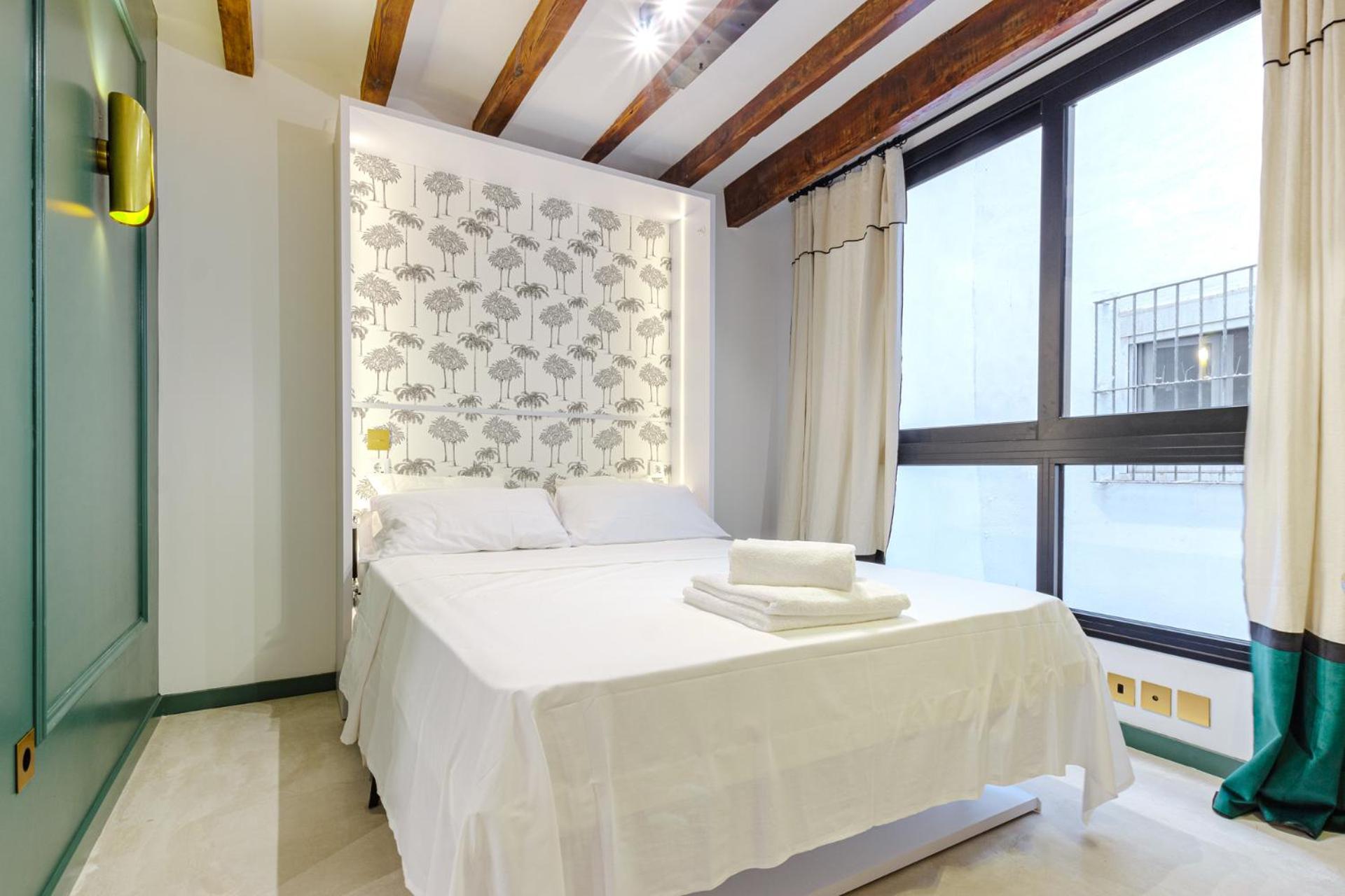 Refined And Practical Studio In Historic Center Of Alicante Esterno foto