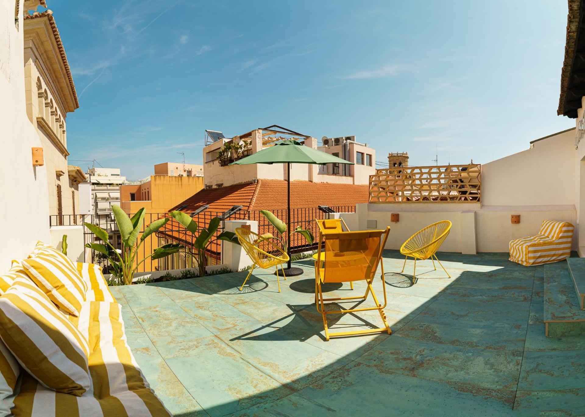 Refined And Practical Studio In Historic Center Of Alicante Esterno foto