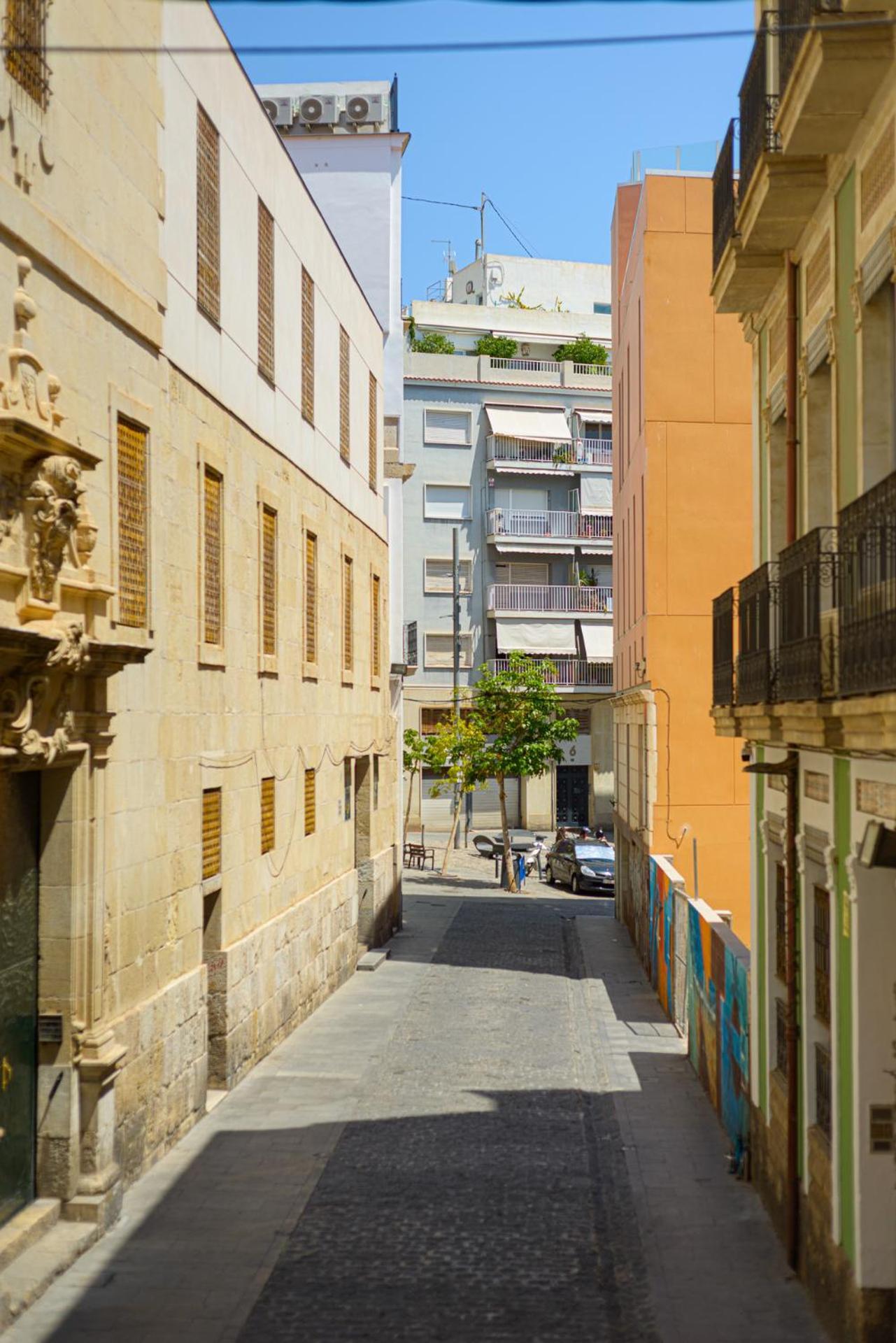 Refined And Practical Studio In Historic Center Of Alicante Esterno foto
